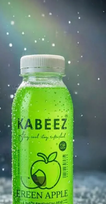 Kabeez Green Apple fruit drink, 200ml glass bottle